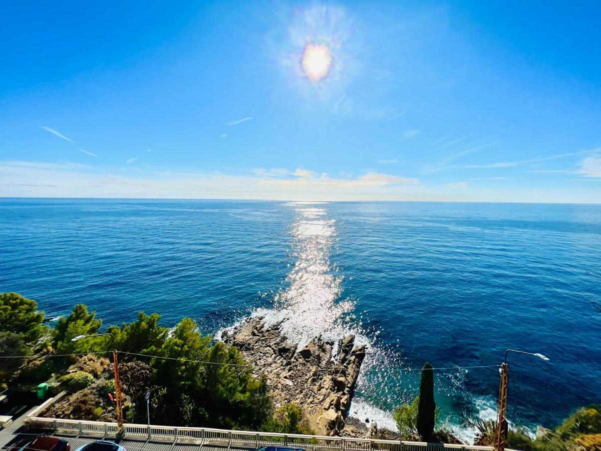 Suite Sunset 11 - Fronte Mare سانريمو المظهر الخارجي الصورة