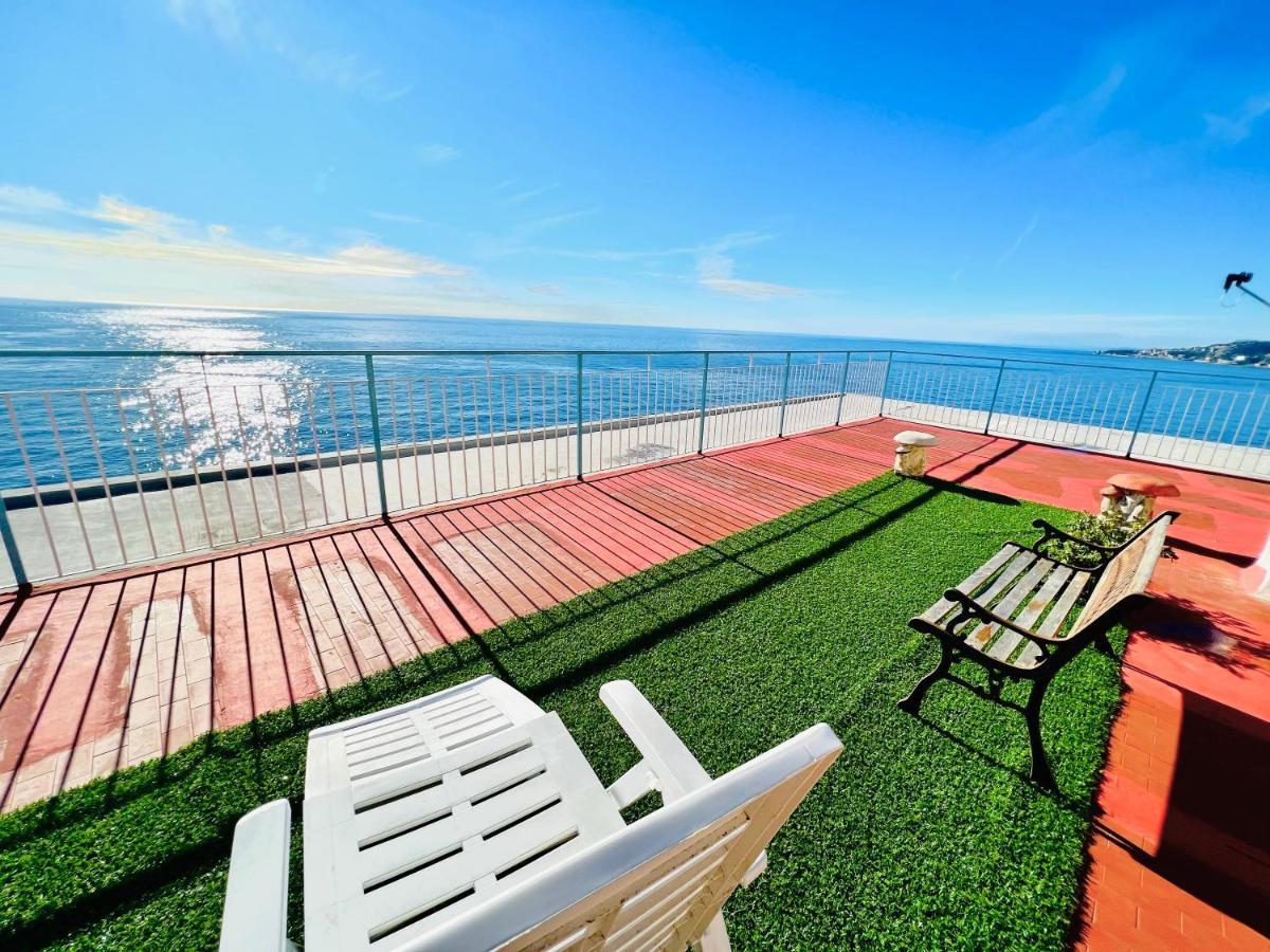 Suite Sunset 11 - Fronte Mare سانريمو المظهر الخارجي الصورة